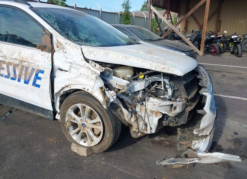 Photo 6 of 2018 Ford Escape SE (VIN 1FMCU0GD0JUD31015)