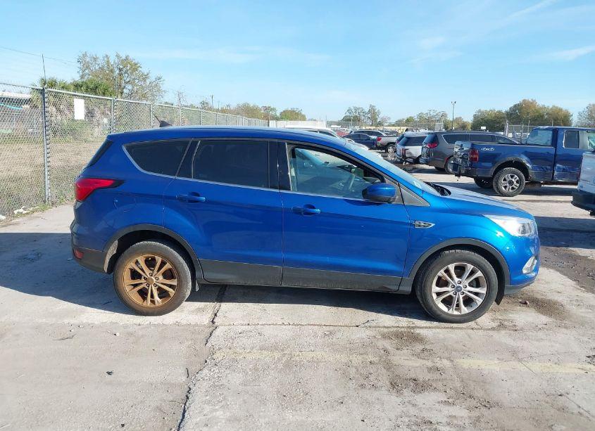 Photo 13 of 2019 Ford Escape SE (VIN 1FMCU0GD0KUA74634)