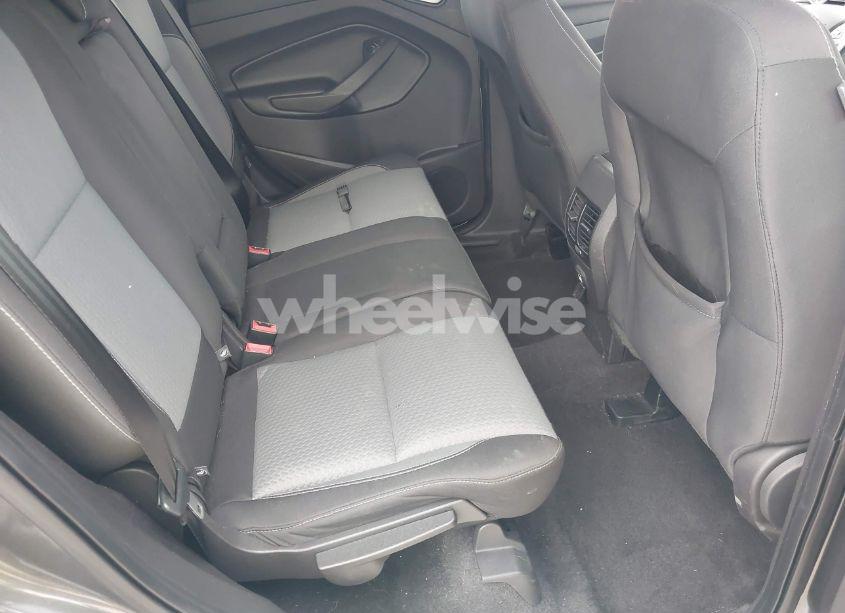 Photo 8 of 2019 Ford Escape SE (VIN 1FMCU0GD0KUA82121)