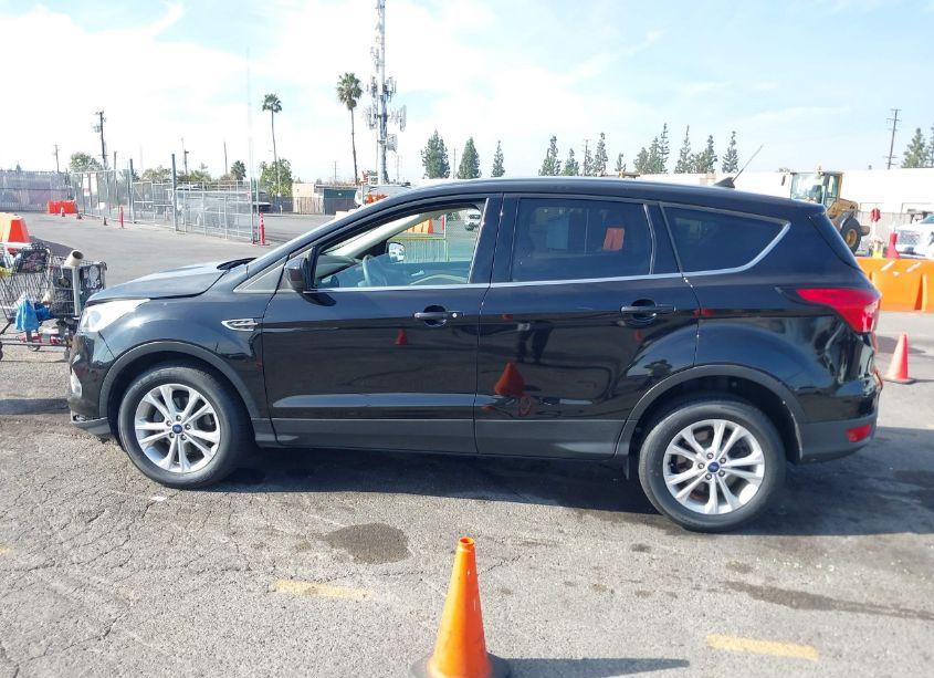 Photo 14 of 2019 Ford Escape SE (VIN 1FMCU0GD0KUB28188)