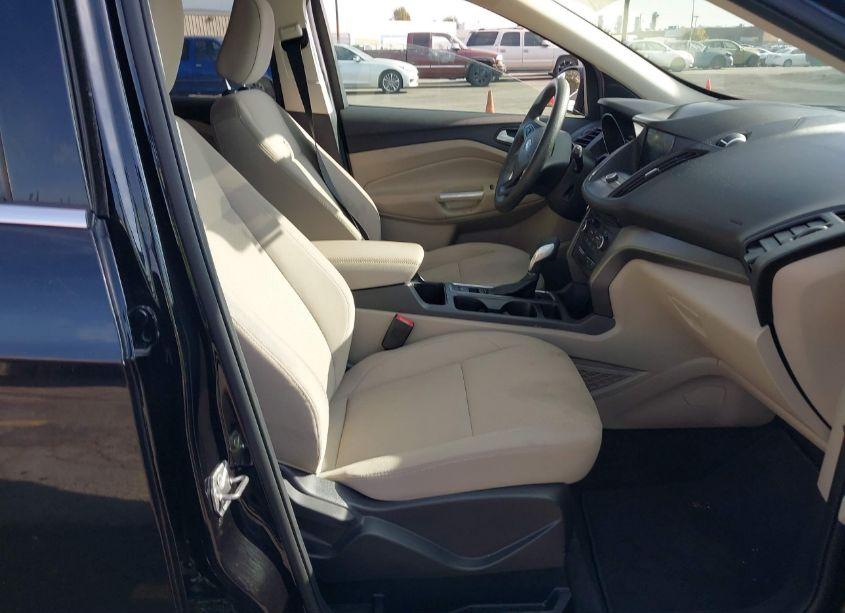 Photo 5 of 2019 Ford Escape SE (VIN 1FMCU0GD0KUB28188)