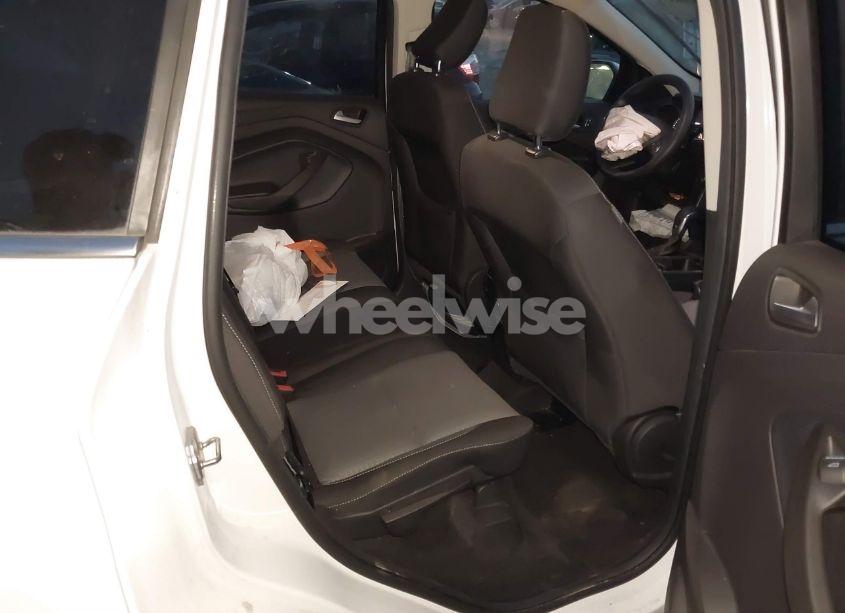 Photo 8 of 2019 Ford Escape SE (VIN 1FMCU0GD0KUB52846)