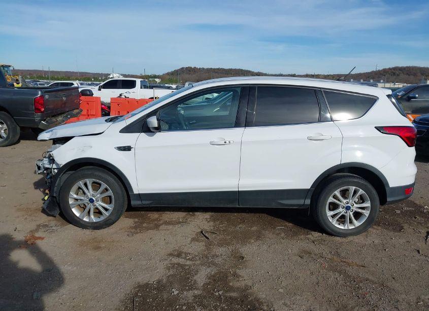 Photo 15 of 2019 Ford Escape SE (VIN 1FMCU0GD0KUB65046)