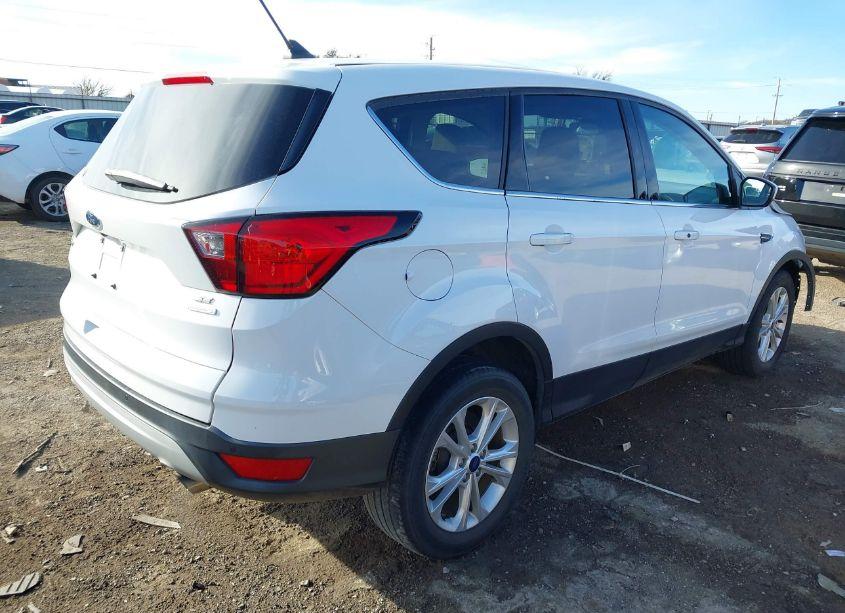 Photo 4 of 2019 Ford Escape SE (VIN 1FMCU0GD0KUB65046)