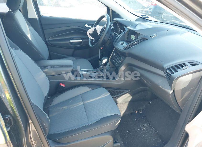 Photo 5 of 2019 Ford Escape SE (VIN 1FMCU0GD0KUB65466)