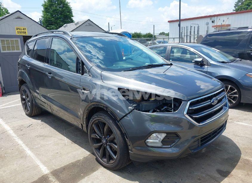 Photo 14 of 2019 Ford Escape SE (VIN 1FMCU0GD0KUB74569)