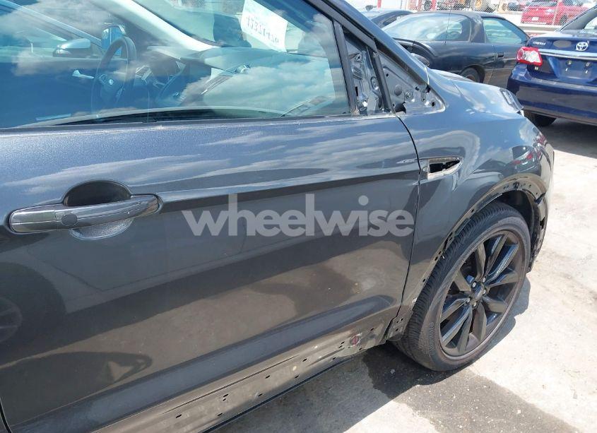 Photo 20 of 2019 Ford Escape SE (VIN 1FMCU0GD0KUB74569)