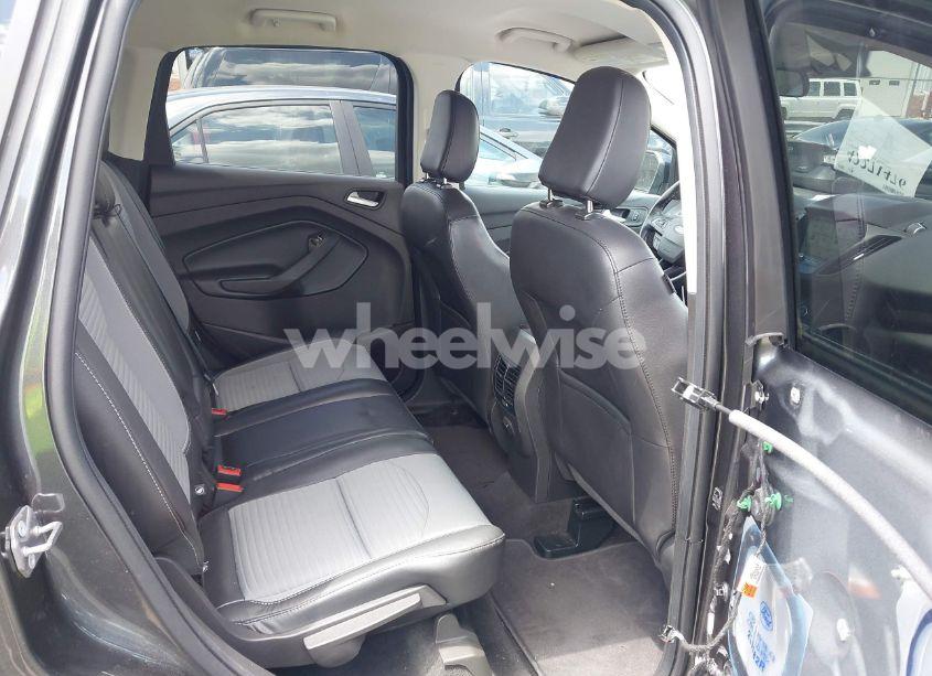 Photo 8 of 2019 Ford Escape SE (VIN 1FMCU0GD0KUB74569)
