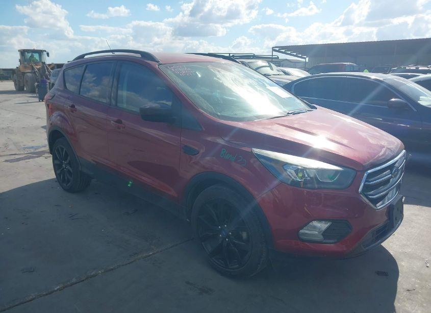 2019 Ford Escape SE (VIN 1FMCU0GD0KUC02466) main photo