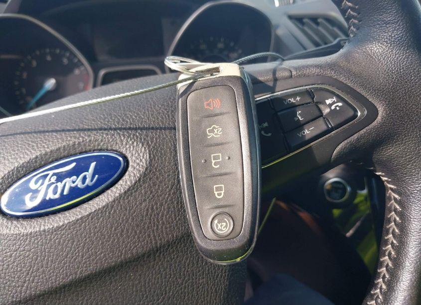 Photo 11 of 2019 Ford Escape SE (VIN 1FMCU0GD0KUC02466)
