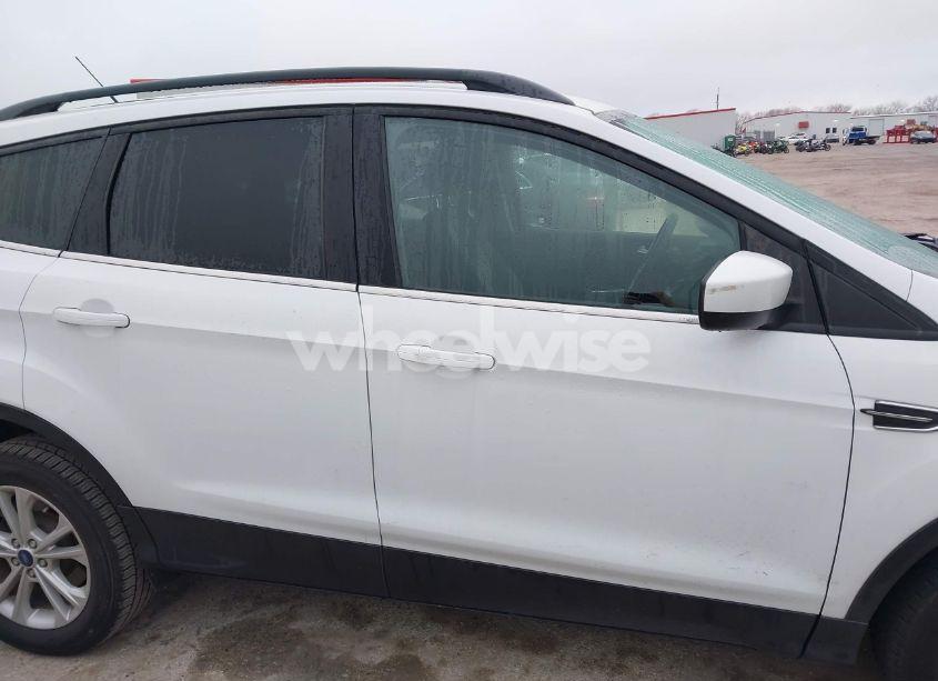 Photo 13 of 2017 Ford Escape SE (VIN 1FMCU0GD1HUA60041)