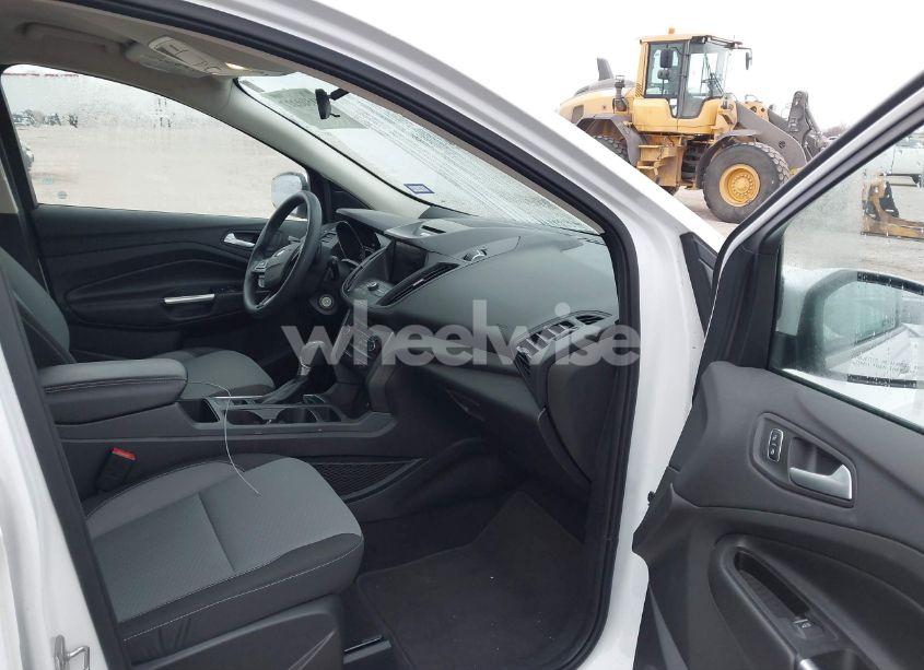 Photo 5 of 2017 Ford Escape SE (VIN 1FMCU0GD1HUA60041)