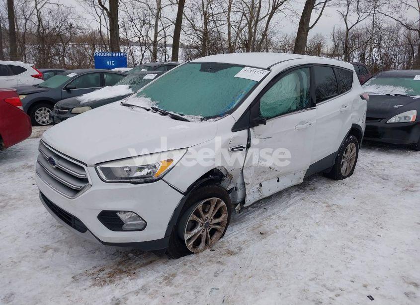 Photo 2 of 2017 Ford Escape SE (VIN 1FMCU0GD1HUA79236)