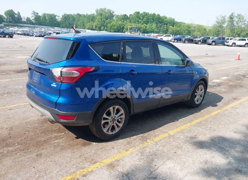 Photo 4 of 2017 Ford Escape SE (VIN 1FMCU0GD1HUB07438)