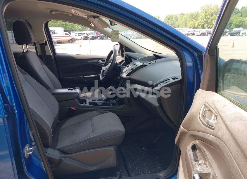 Photo 5 of 2017 Ford Escape SE (VIN 1FMCU0GD1HUB07438)