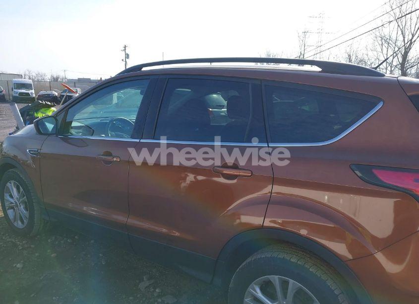 Photo 15 of 2017 Ford Escape SE (VIN 1FMCU0GD1HUB40469)