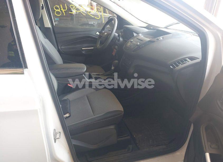 Photo 5 of 2017 Ford Escape SE (VIN 1FMCU0GD1HUB44215)