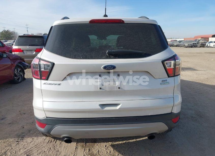 Photo 16 of 2017 Ford Escape SE (VIN 1FMCU0GD1HUC07345)