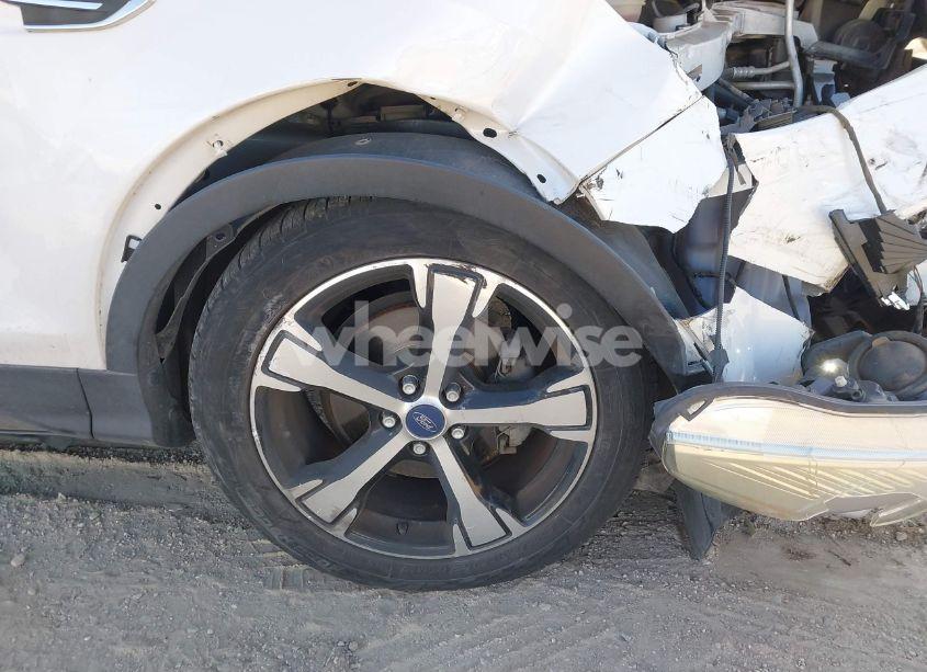 Photo 17 of 2017 Ford Escape SE (VIN 1FMCU0GD1HUC07345)