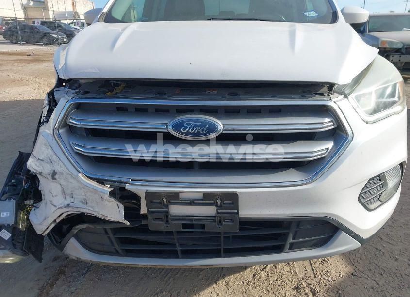 Photo 18 of 2017 Ford Escape SE (VIN 1FMCU0GD1HUC07345)