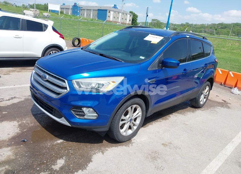 Photo 2 of 2017 Ford Escape SE (VIN 1FMCU0GD1HUC86600)