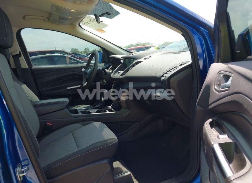 Photo 5 of 2017 Ford Escape SE (VIN 1FMCU0GD1HUC86600)