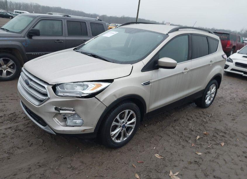 Photo 2 of 2017 Ford Escape SE (VIN 1FMCU0GD1HUC86922)