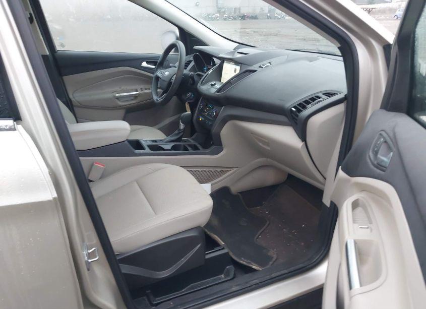 Photo 5 of 2017 Ford Escape SE (VIN 1FMCU0GD1HUC86922)