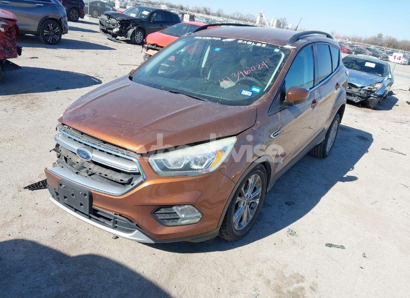 Photo 2 of 2017 Ford Escape SE (VIN 1FMCU0GD1HUD53129)