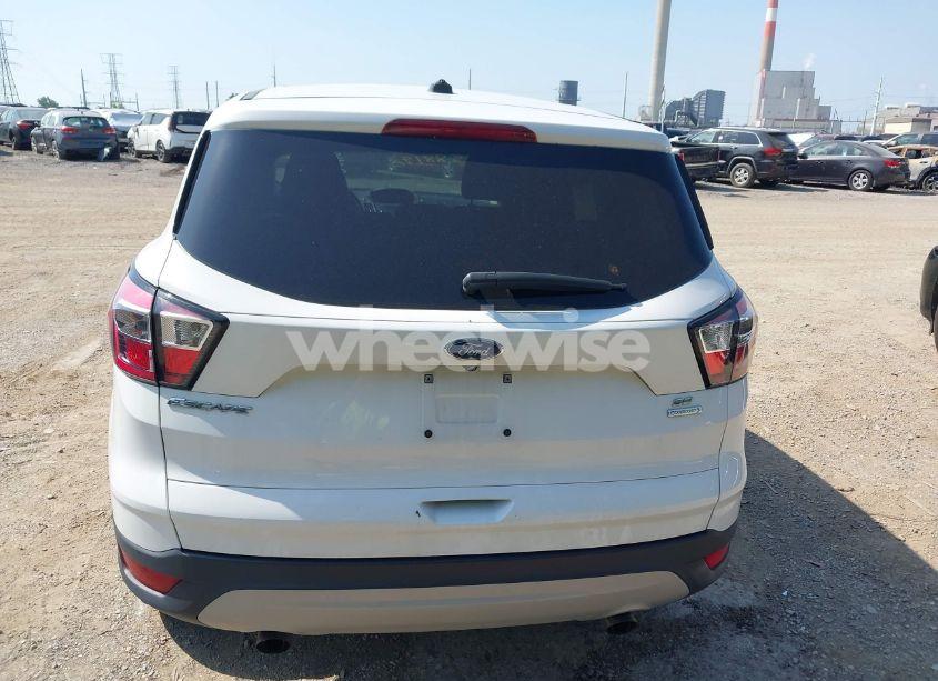 Photo 16 of 2017 Ford Escape SE (VIN 1FMCU0GD1HUE22370)
