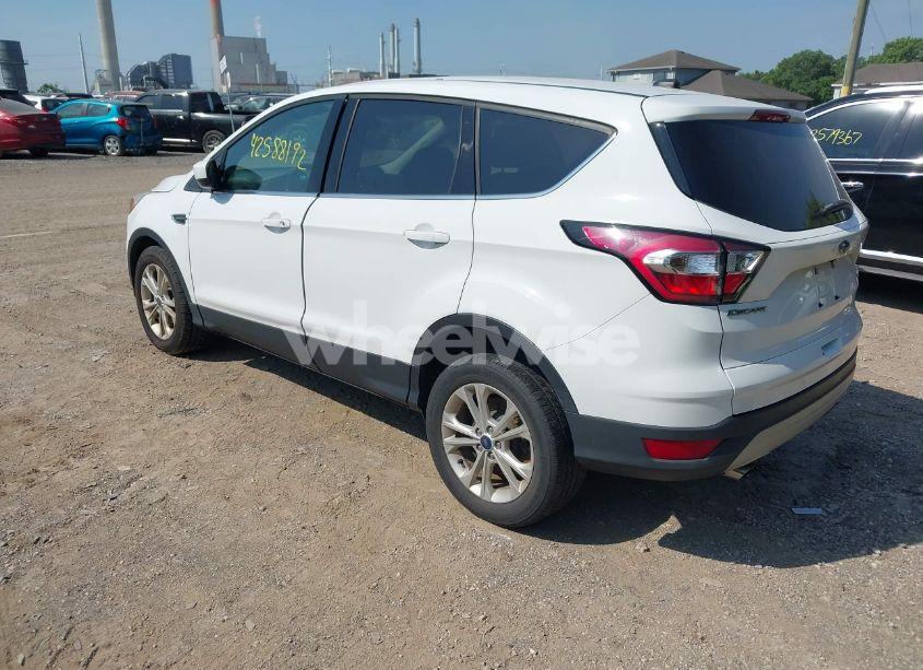 Photo 3 of 2017 Ford Escape SE (VIN 1FMCU0GD1HUE22370)