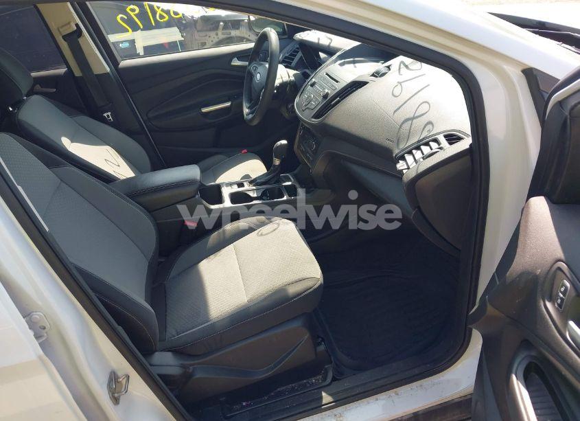 Photo 5 of 2017 Ford Escape SE (VIN 1FMCU0GD1HUE22370)