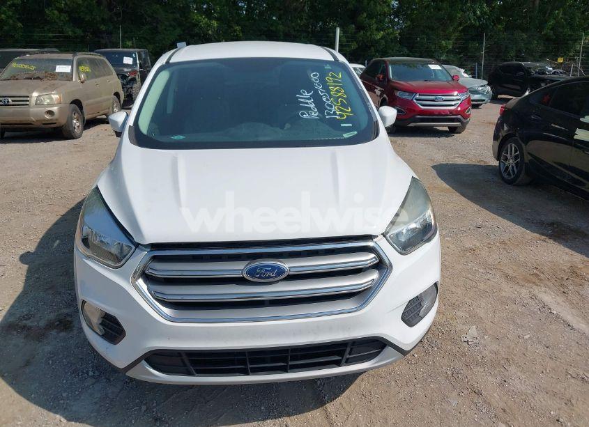 Photo 6 of 2017 Ford Escape SE (VIN 1FMCU0GD1HUE22370)