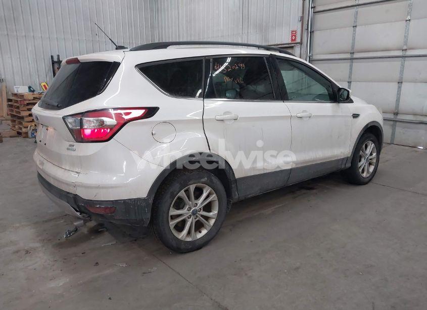 Photo 4 of 2017 Ford Escape SE (VIN 1FMCU0GD1HUE36513)