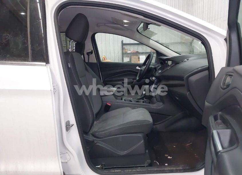 Photo 5 of 2017 Ford Escape SE (VIN 1FMCU0GD1HUE36513)