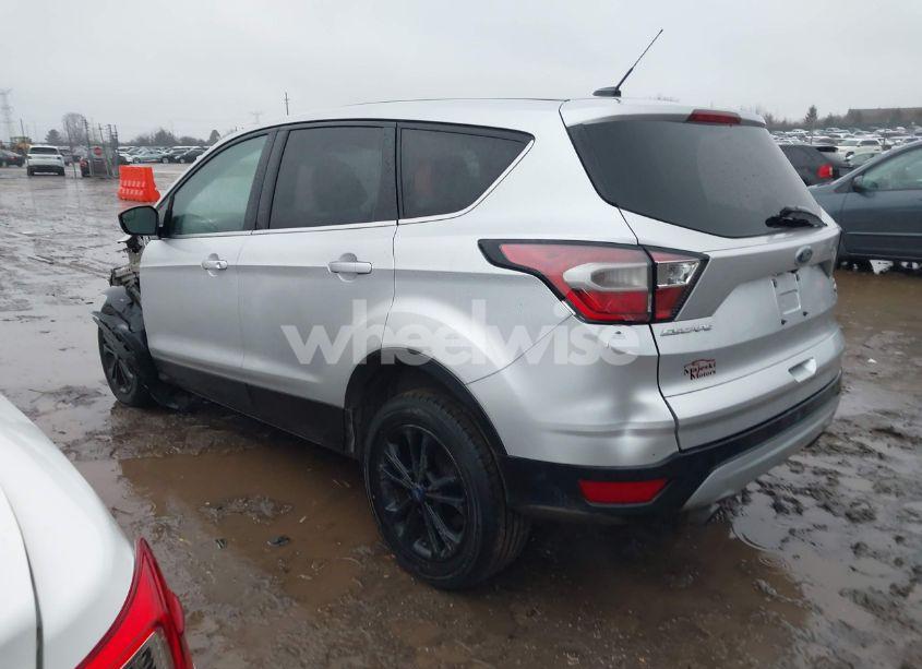 Photo 3 of 2017 Ford Escape SE (VIN 1FMCU0GD1HUE39735)