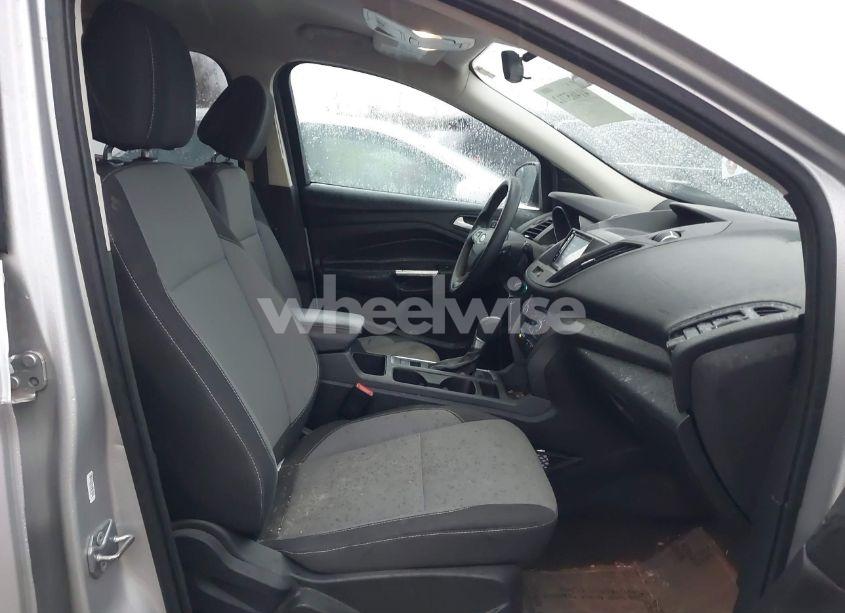 Photo 5 of 2017 Ford Escape SE (VIN 1FMCU0GD1HUE39735)