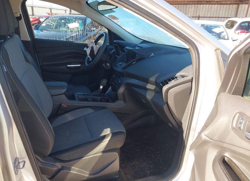 Photo 5 of 2017 Ford Escape SE (VIN 1FMCU0GD1HUE45678)
