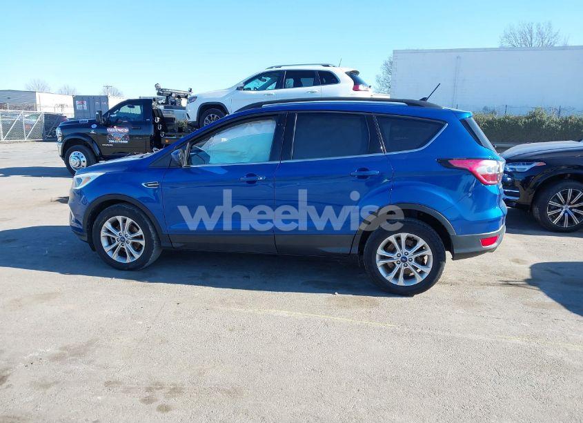 Photo 14 of 2018 Ford Escape SE (VIN 1FMCU0GD1JUA20368)