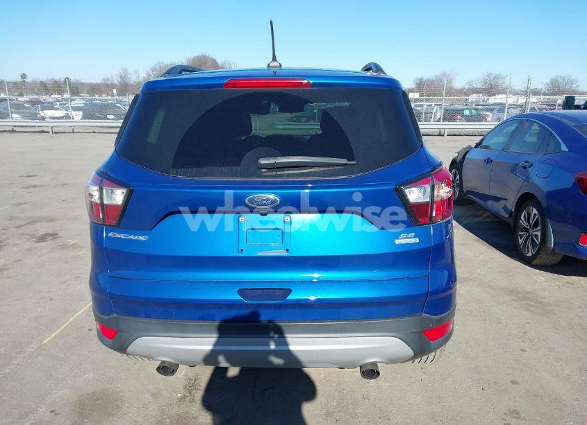 Photo 16 of 2018 Ford Escape SE (VIN 1FMCU0GD1JUA20368)