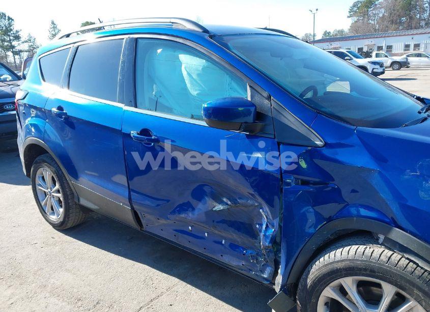 Photo 17 of 2018 Ford Escape SE (VIN 1FMCU0GD1JUA20368)