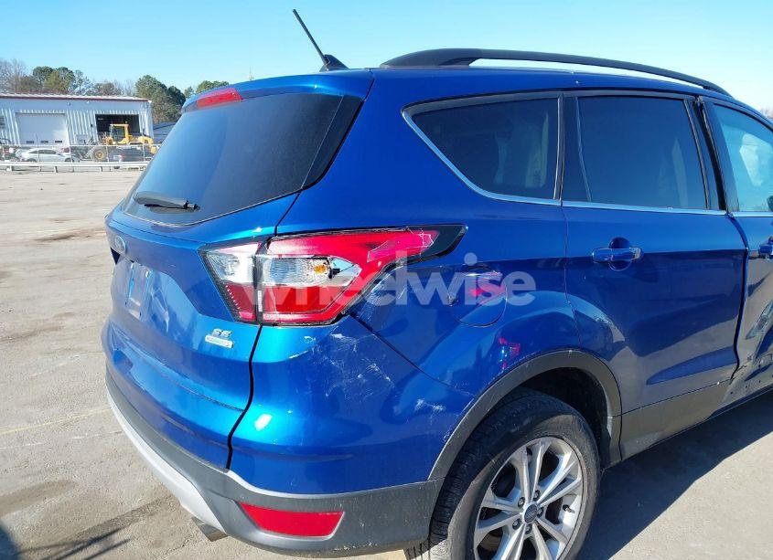 Photo 18 of 2018 Ford Escape SE (VIN 1FMCU0GD1JUA20368)