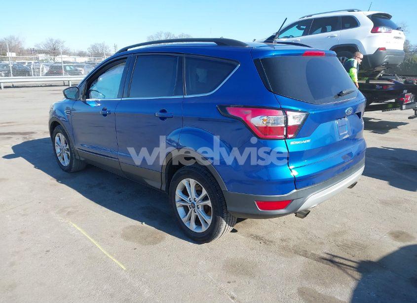 Photo 3 of 2018 Ford Escape SE (VIN 1FMCU0GD1JUA20368)