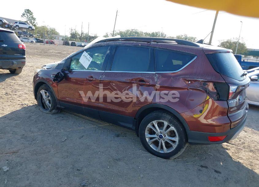 Photo 3 of 2018 Ford Escape SE (VIN 1FMCU0GD1JUB04786)