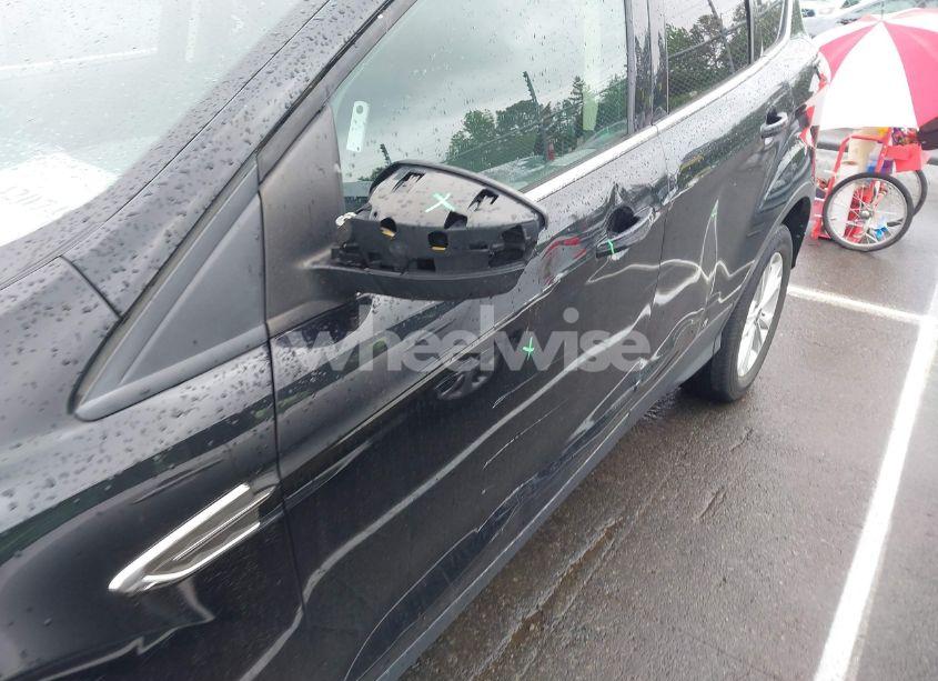 Photo 17 of 2018 Ford Escape SE (VIN 1FMCU0GD1JUB62025)