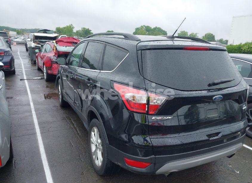 Photo 3 of 2018 Ford Escape SE (VIN 1FMCU0GD1JUB62025)