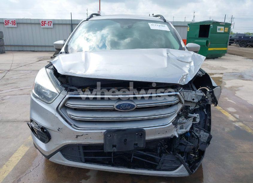 Photo 13 of 2018 Ford Escape SE (VIN 1FMCU0GD1JUB85448)
