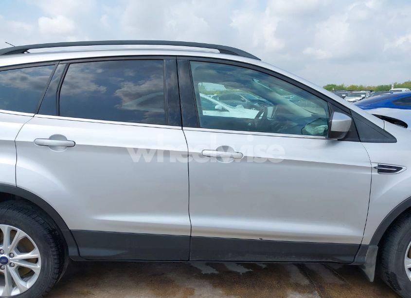 Photo 14 of 2018 Ford Escape SE (VIN 1FMCU0GD1JUB85448)