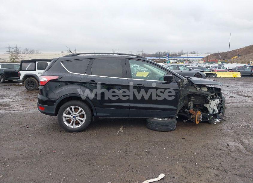 Photo 13 of 2018 Ford Escape SE (VIN 1FMCU0GD1JUB95087)