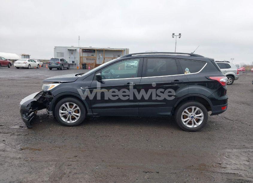 Photo 14 of 2018 Ford Escape SE (VIN 1FMCU0GD1JUB95087)